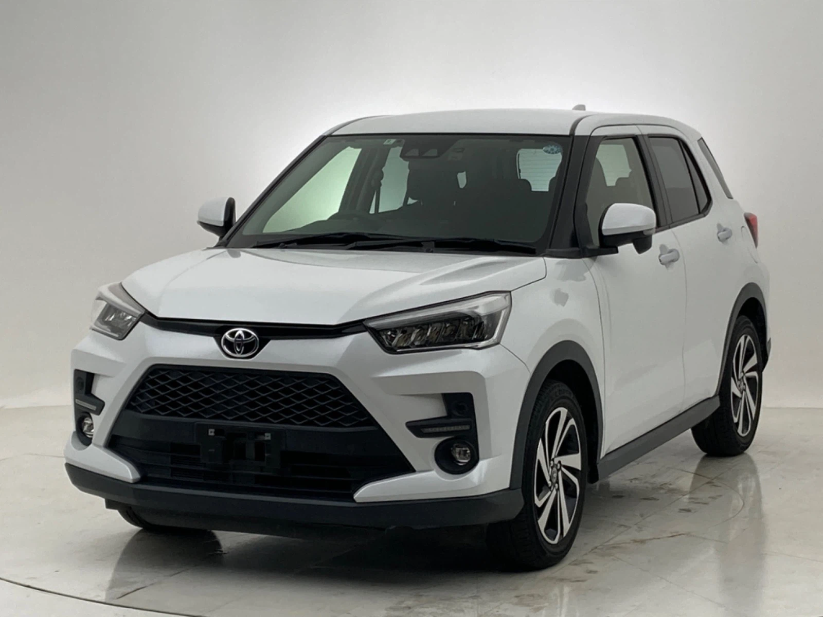 RAIZE Z GAS 1.0L 4WD(5人)
