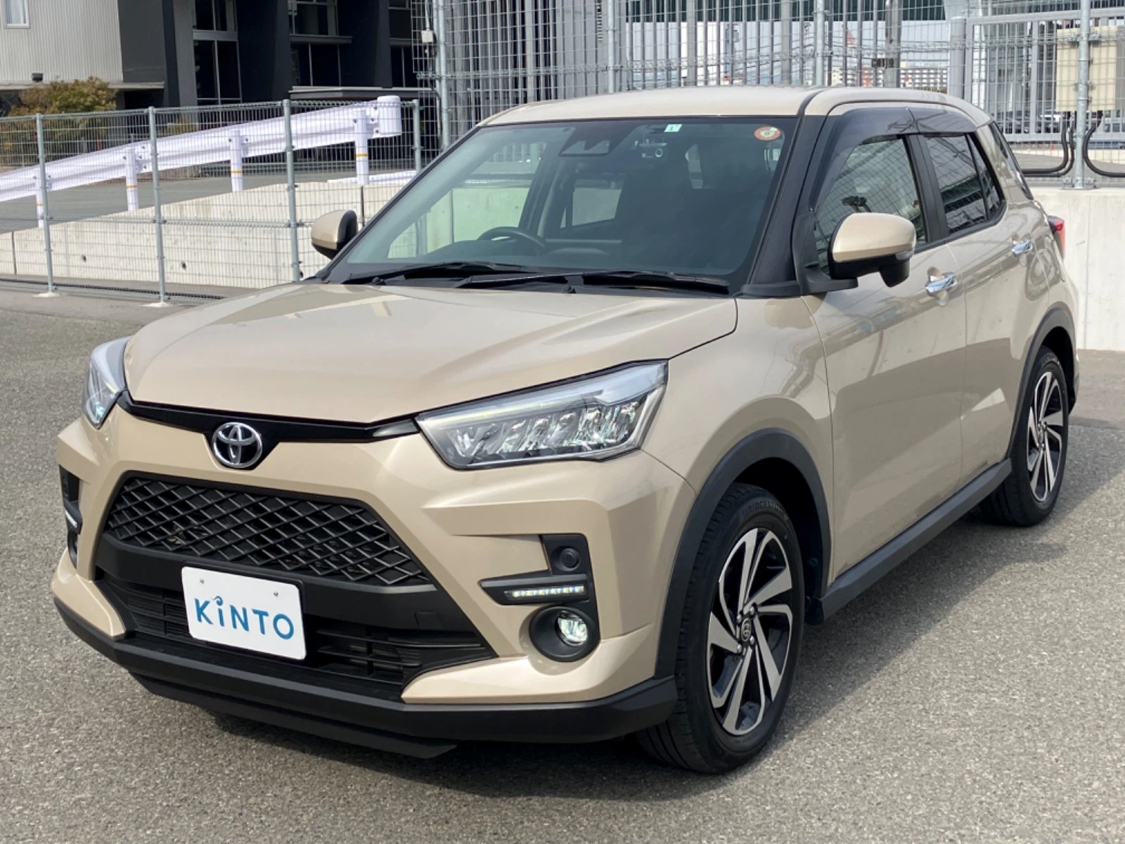 RAIZE Z GAS 1.0L+ターボ 4WD(5人乗り) ガソリン