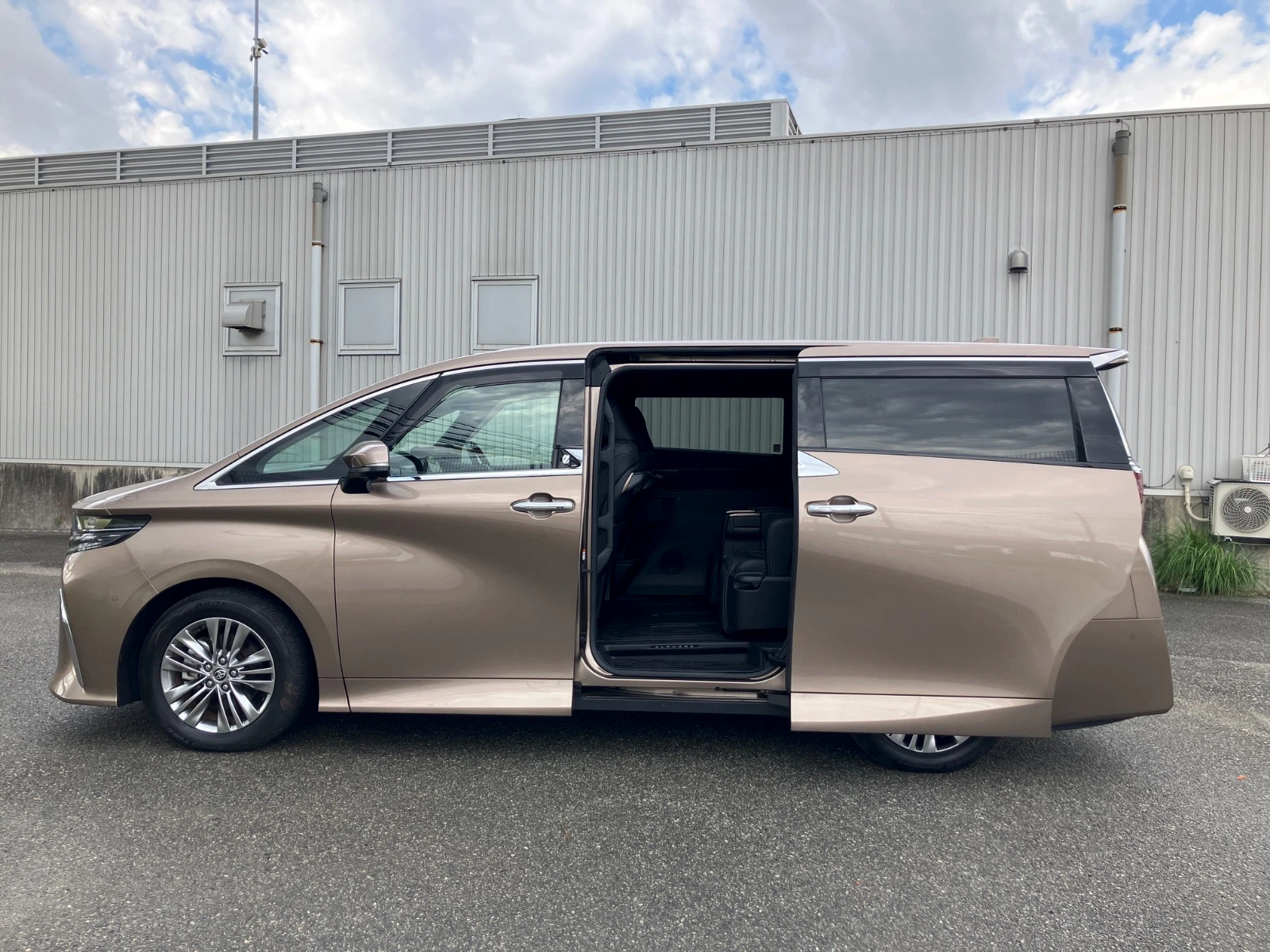 車両の画像