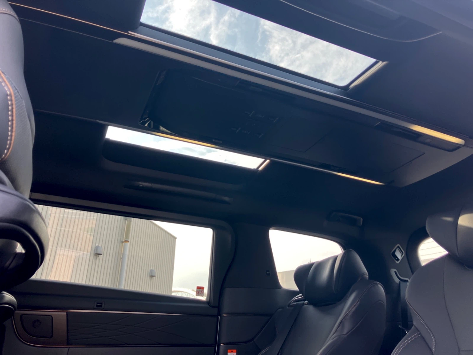 車両の画像