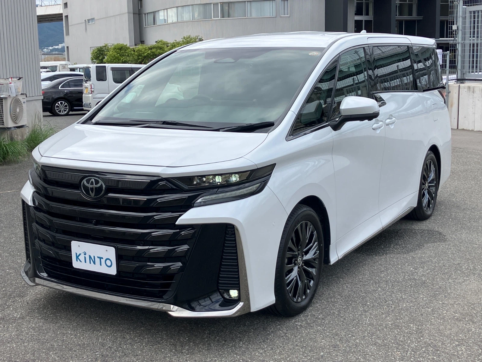 ヴェルファイア Z Premier HEV 2.5L 4WD(7人乗り) ハイブリッド