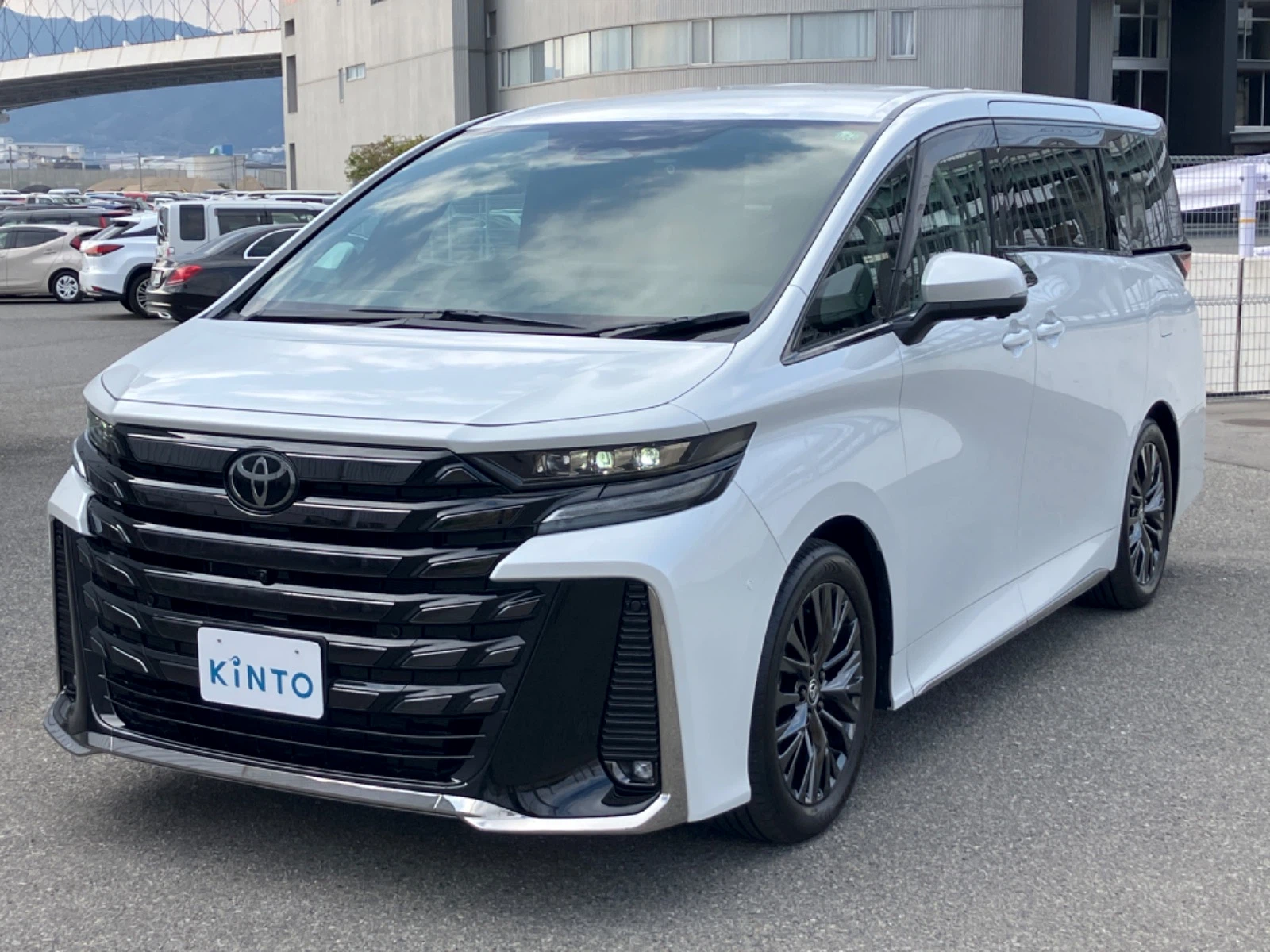 ヴェルファイア Z Premier HEV 2.5L 4WD(7人)