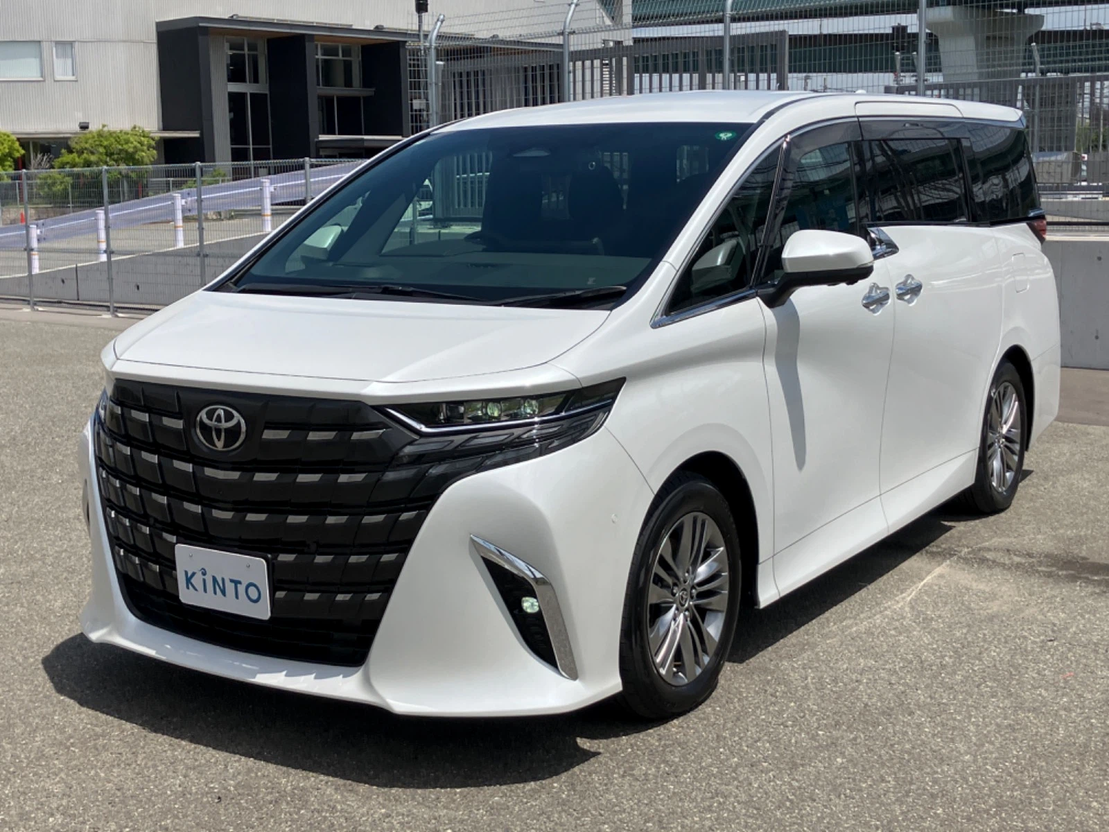 アルファード Z HEV 2.5L 4WD(7人)