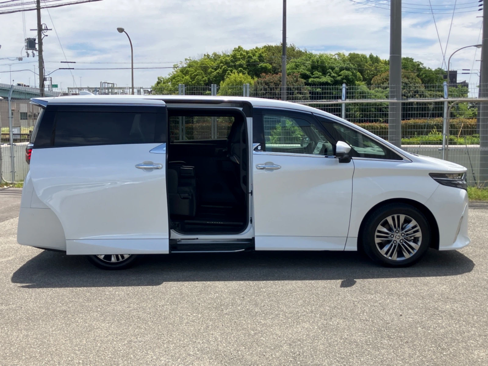 車両の画像