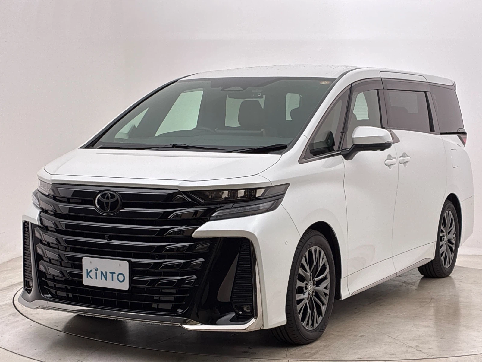 ヴェルファイア Z Premier HEV 2.5L 4WD(7人乗り) ハイブリッド