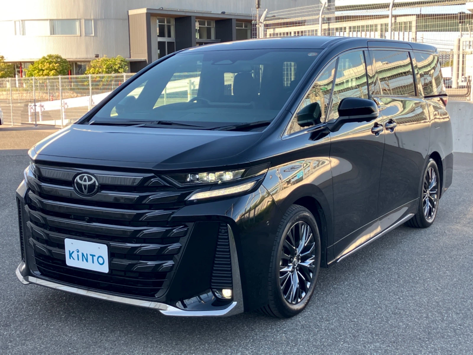 ヴェルファイア Z Premier HEV 2.5L 4WD(7人乗り) ハイブリッド