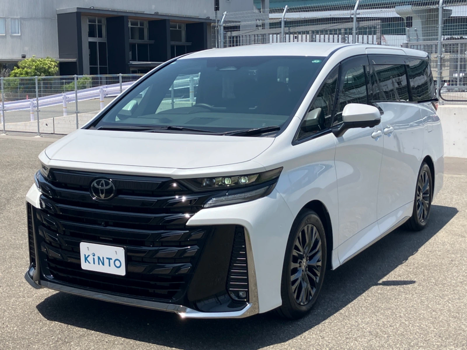 ヴェルファイア Z Premier HEV 2.5L 4WD(7人乗り) ハイブリッド