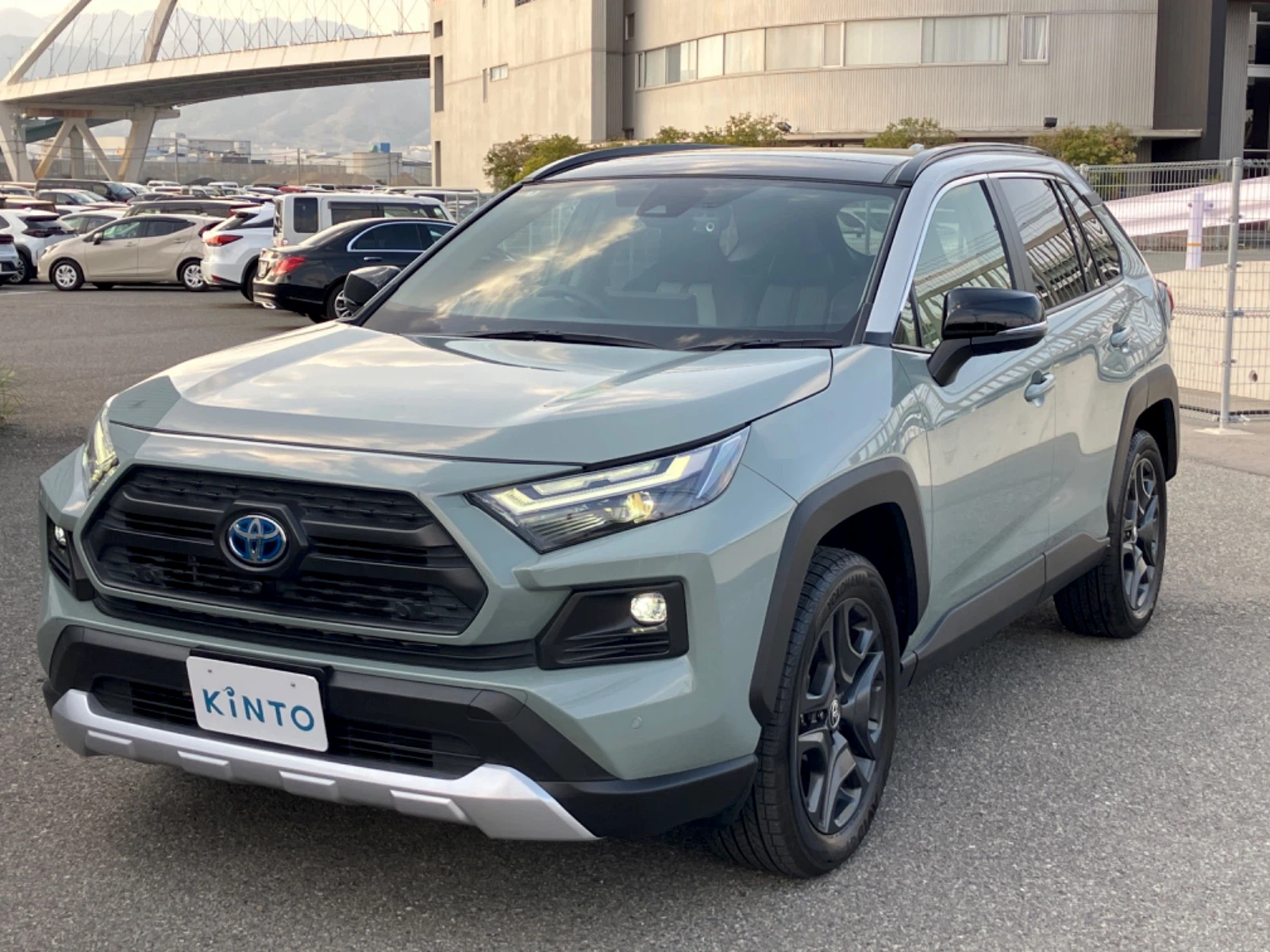 RAV4 Adventure HEV 2.5L 4WD(5人)