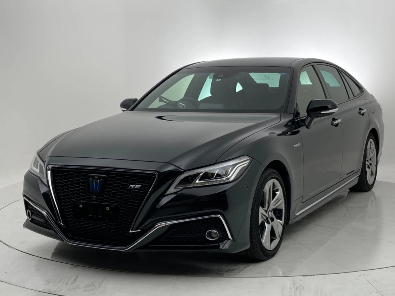 クラウン 2.5HV RS Advance 2WD(5人)