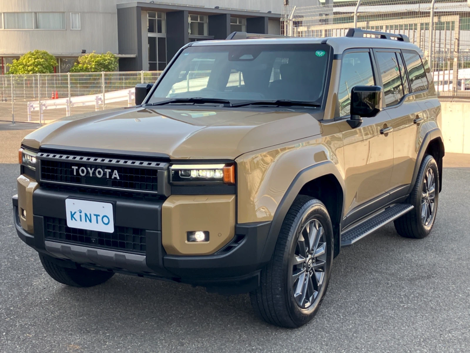 ランドクルーザー ZX DSL 2.8L 4WD(7人) ※ツートーン仕様車