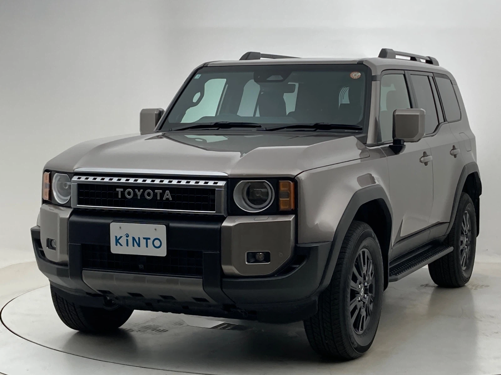 ランドクルーザー VX DSL 2.8L 4WD(7人) ※丸目型ヘッドランプ装着車