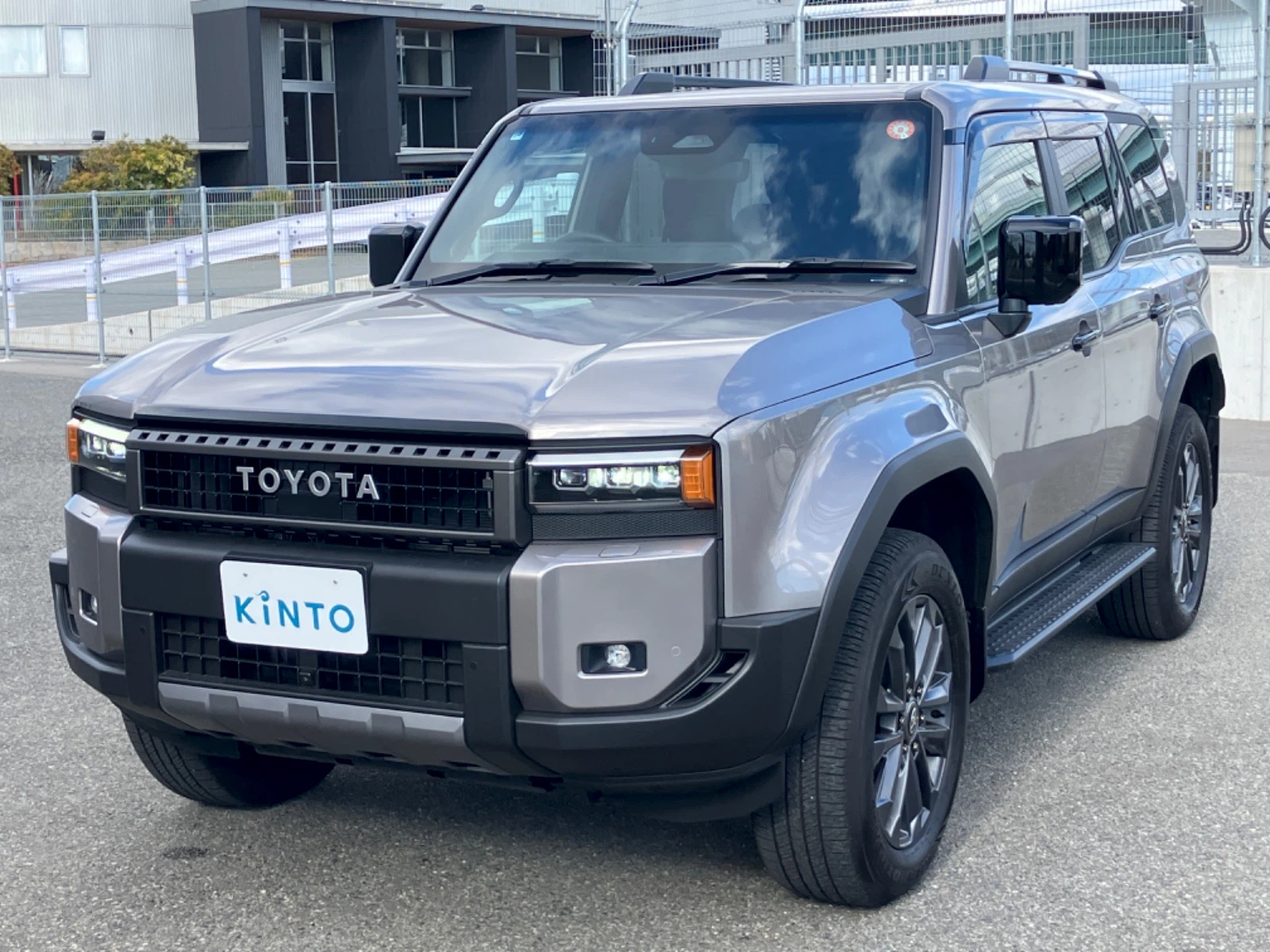 ランドクルーザー ZX DSL 2.8L 4WD(7人乗り) ※モノトーン仕様車 ディーゼル