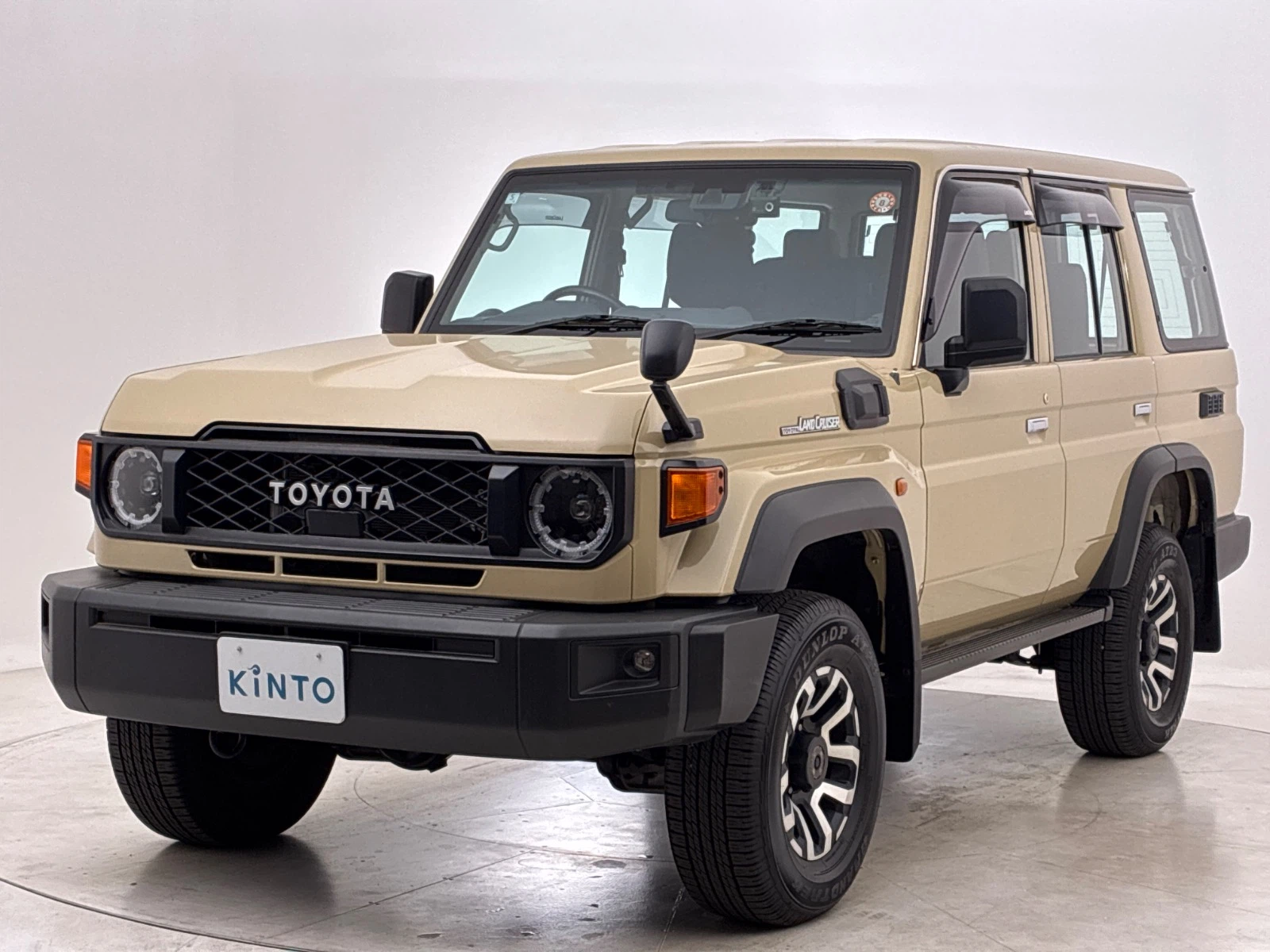 ランドクルーザー AX DSL 2.8L+ターボ 4WD(5人)