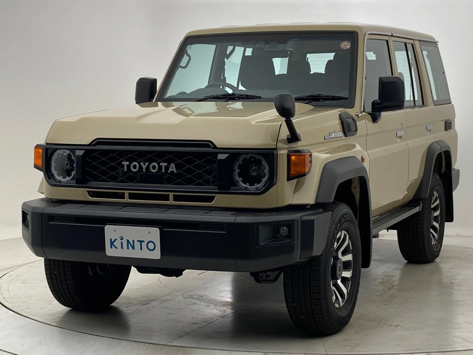 ランドクルーザー AX DSL 2.8L+ターボ 4WD(5人)