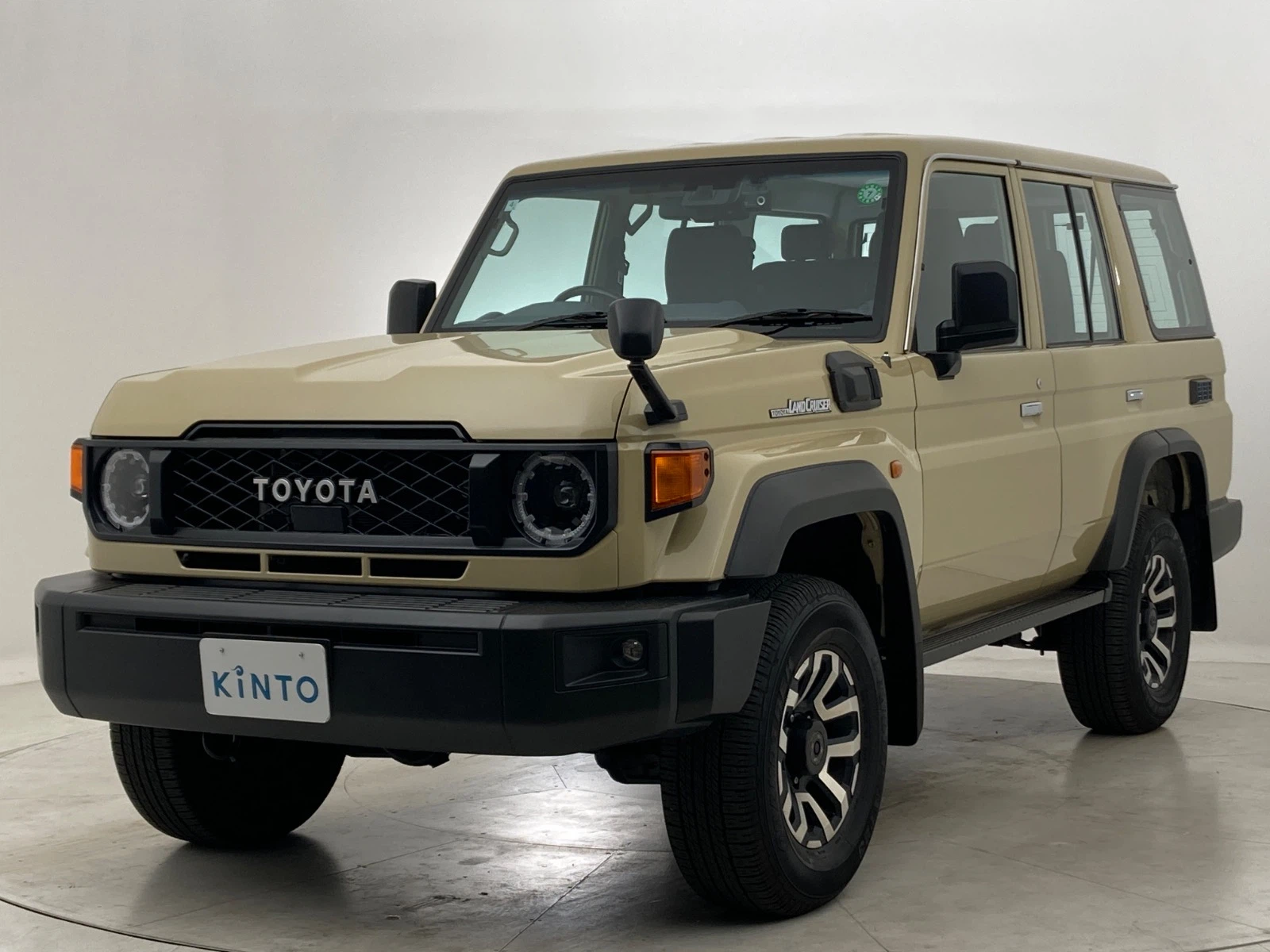 ランドクルーザー AX DSL 2.8L+ターボ 4WD(5人)