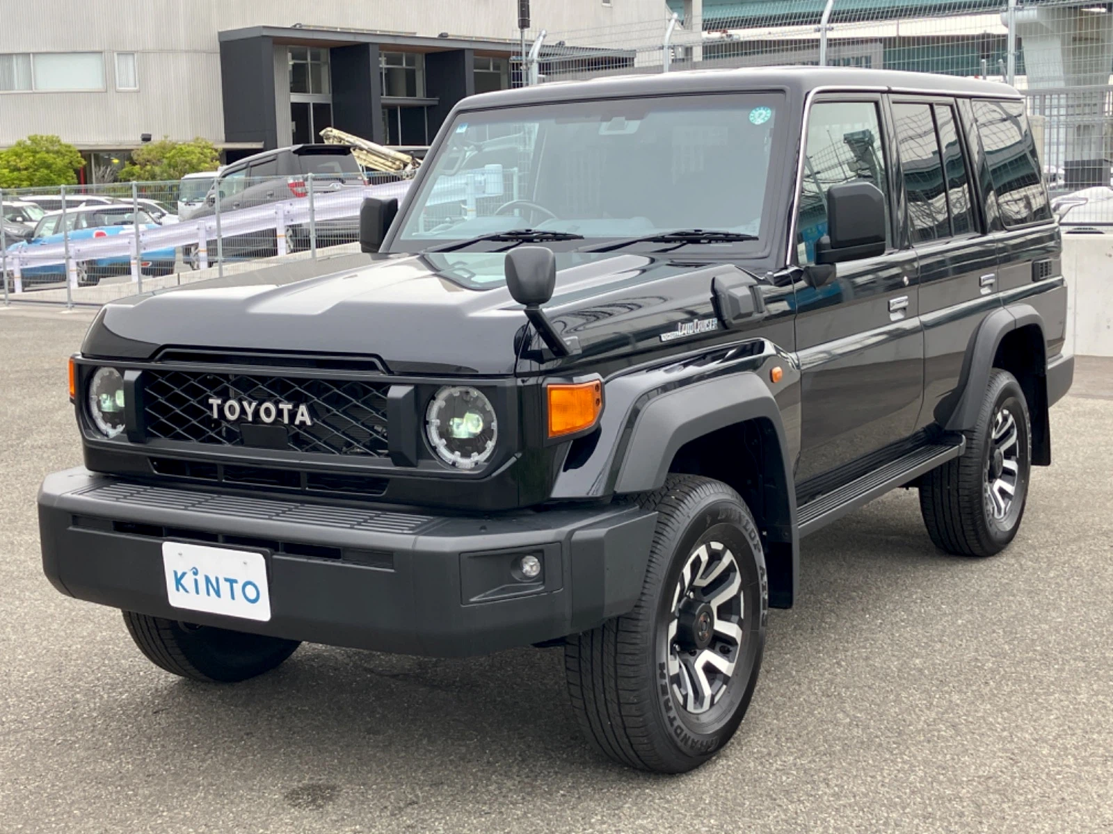 ランドクルーザー AX DSL 2.8L+ターボ 4WD(5人)