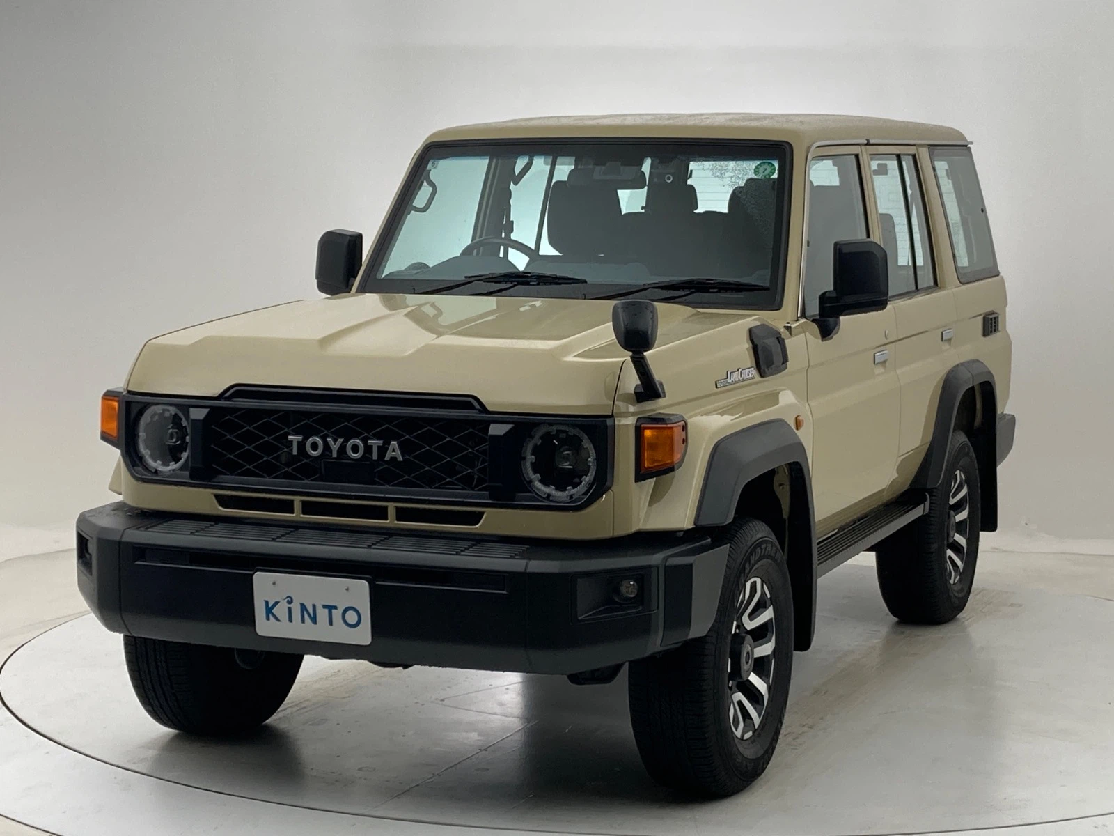 ランドクルーザー AX DSL 2.8L+ターボ 4WD(5人)