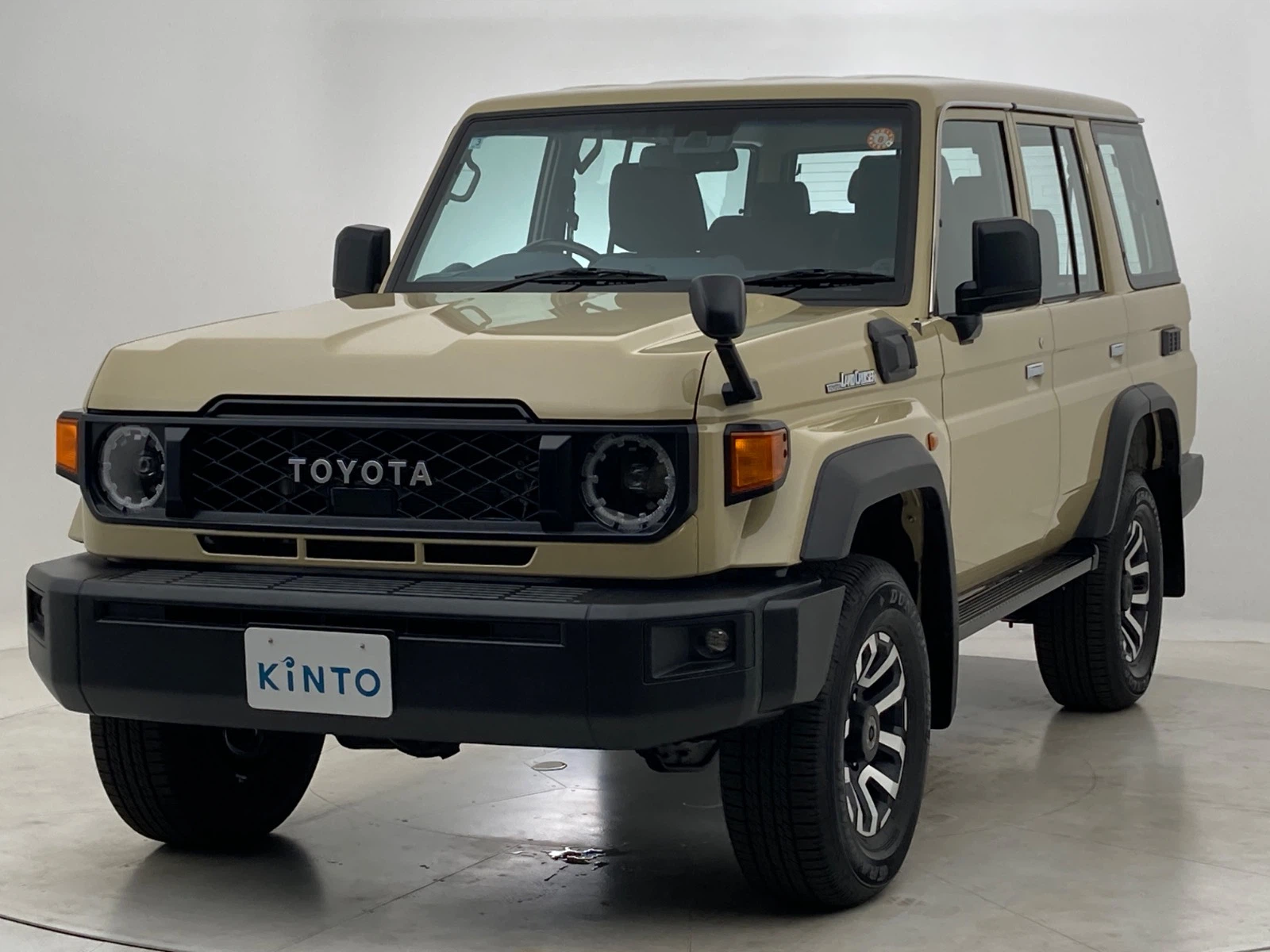 ランドクルーザー AX DSL 2.8L+ターボ 4WD(5人)