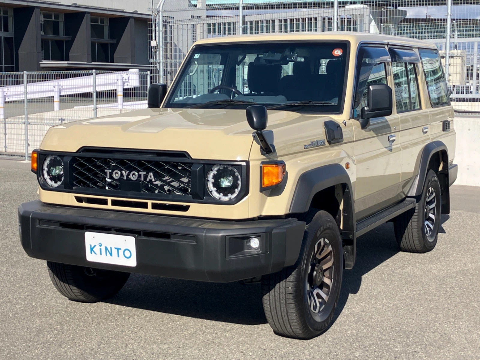 ランドクルーザー AX DSL 2.8L+ターボ 4WD(5人)