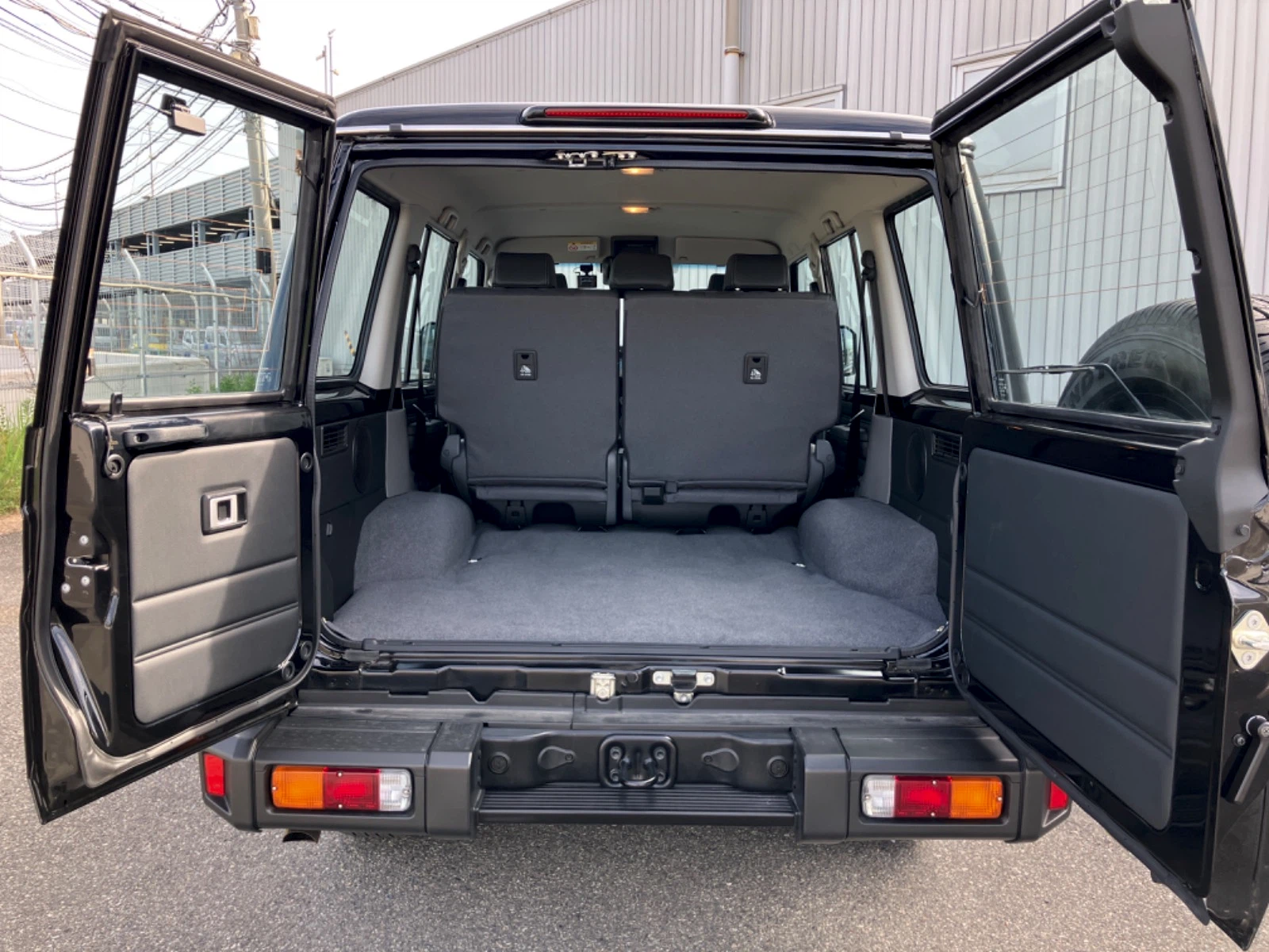 車両の画像