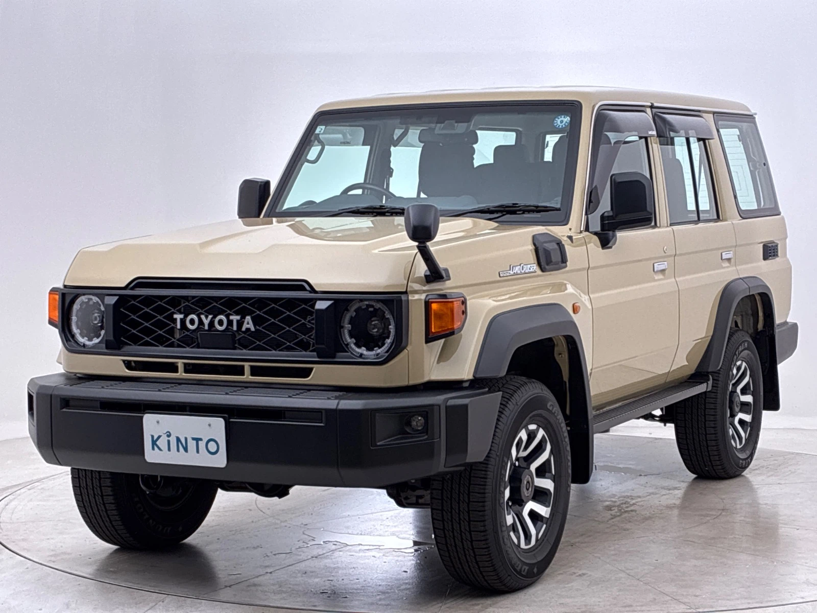 ランドクルーザー AX DSL 2.8L+ターボ 4WD(5人)