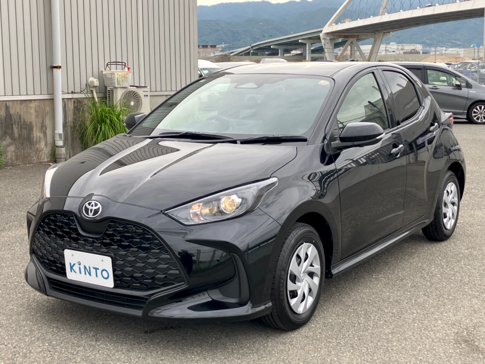 ヤリス X GAS 1.0L 2WD(5人)