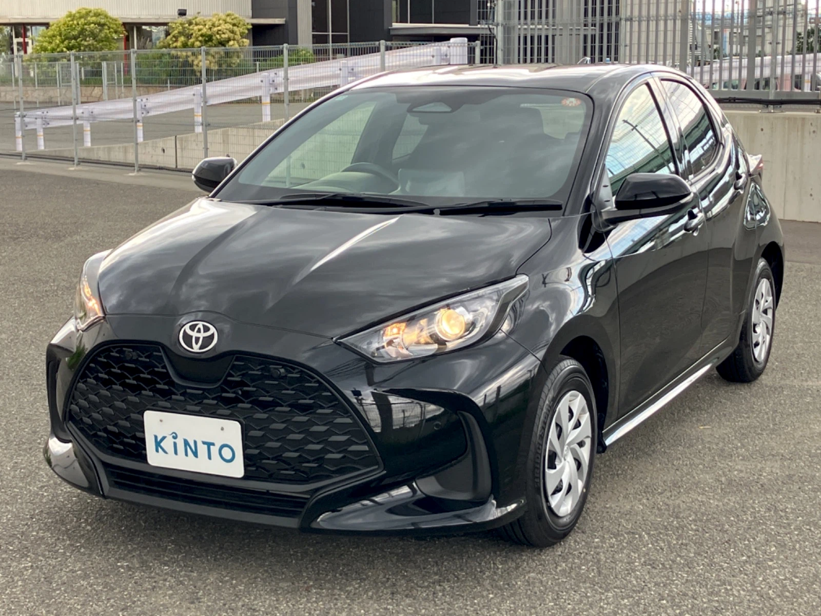 ヤリス X GAS 1.0L 2WD(5人)