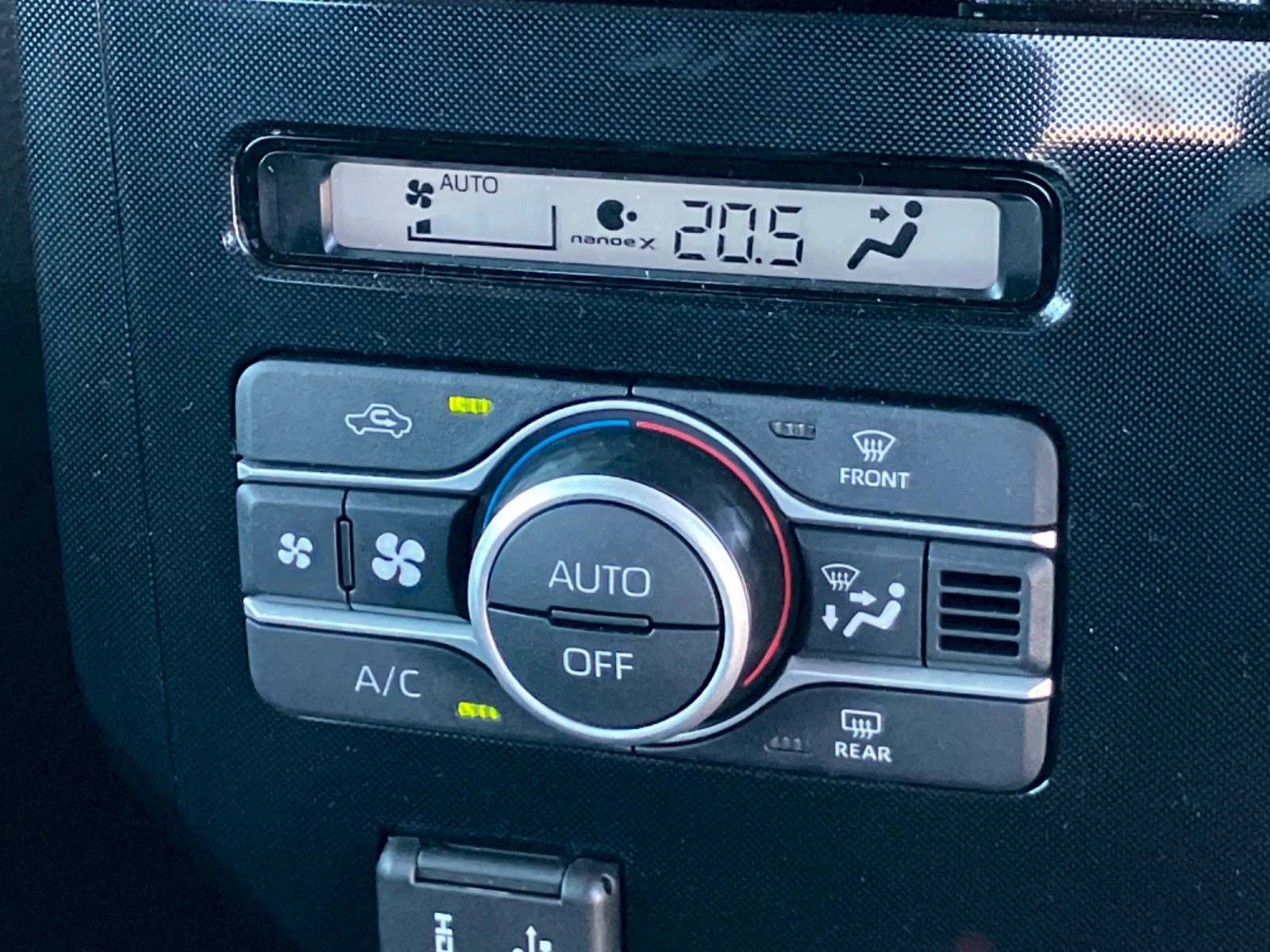 車両の画像