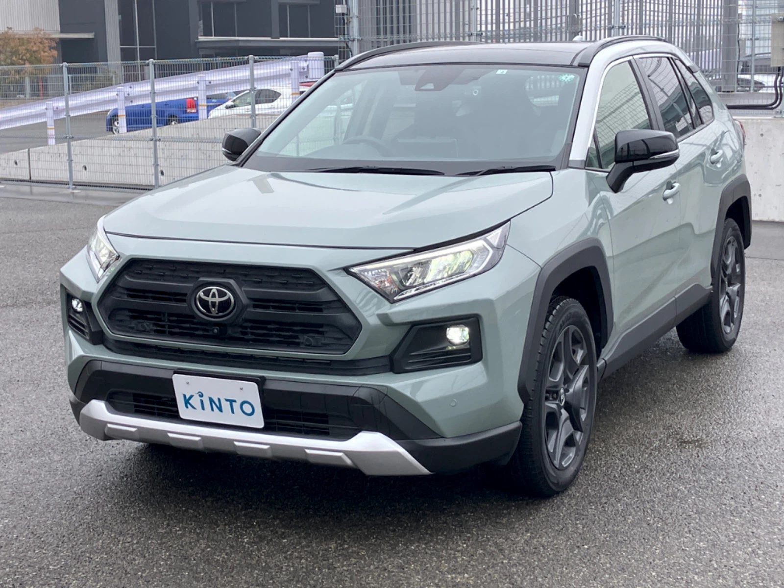 RAV4 Adventure GAS 2.0L 4WD(5人)