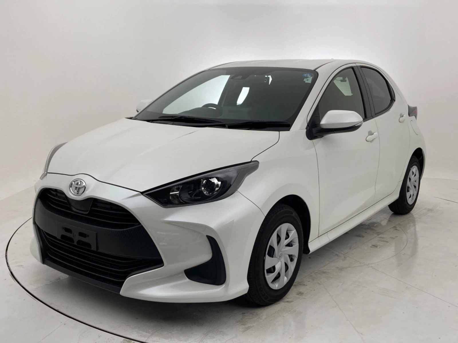 ヤリス X GAS 1.5L 2WD(5人)