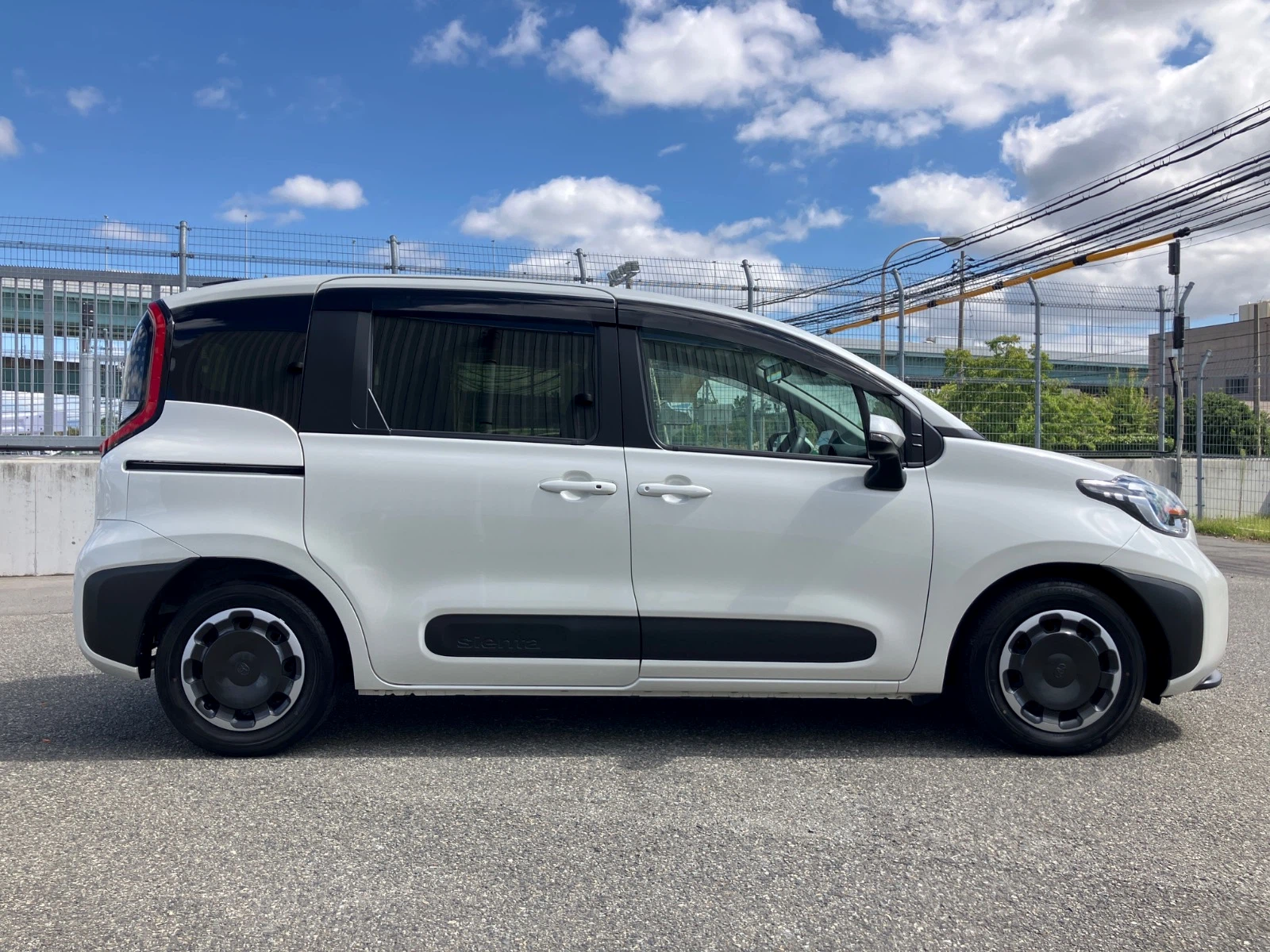 車両の画像