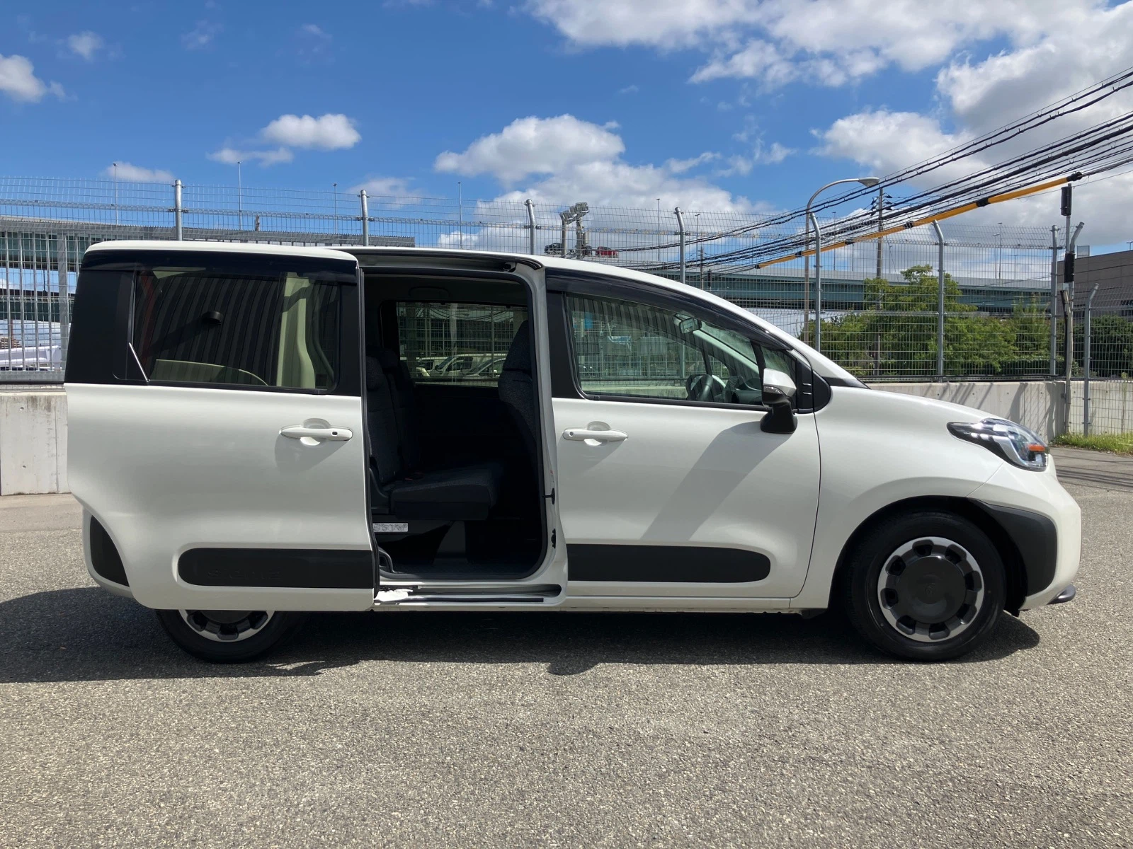 車両の画像