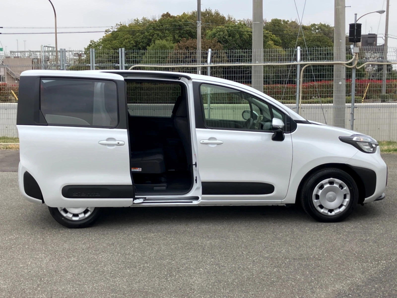 車両の画像