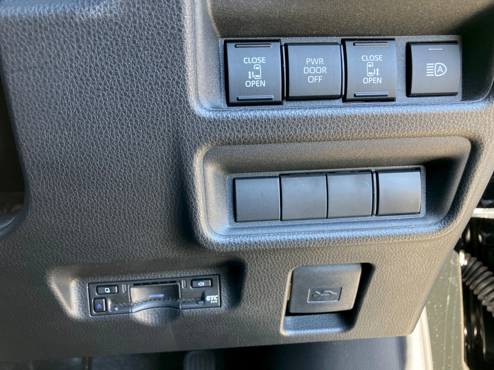 車両の画像