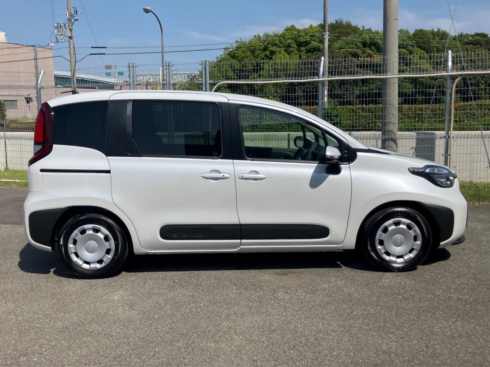 車両の画像