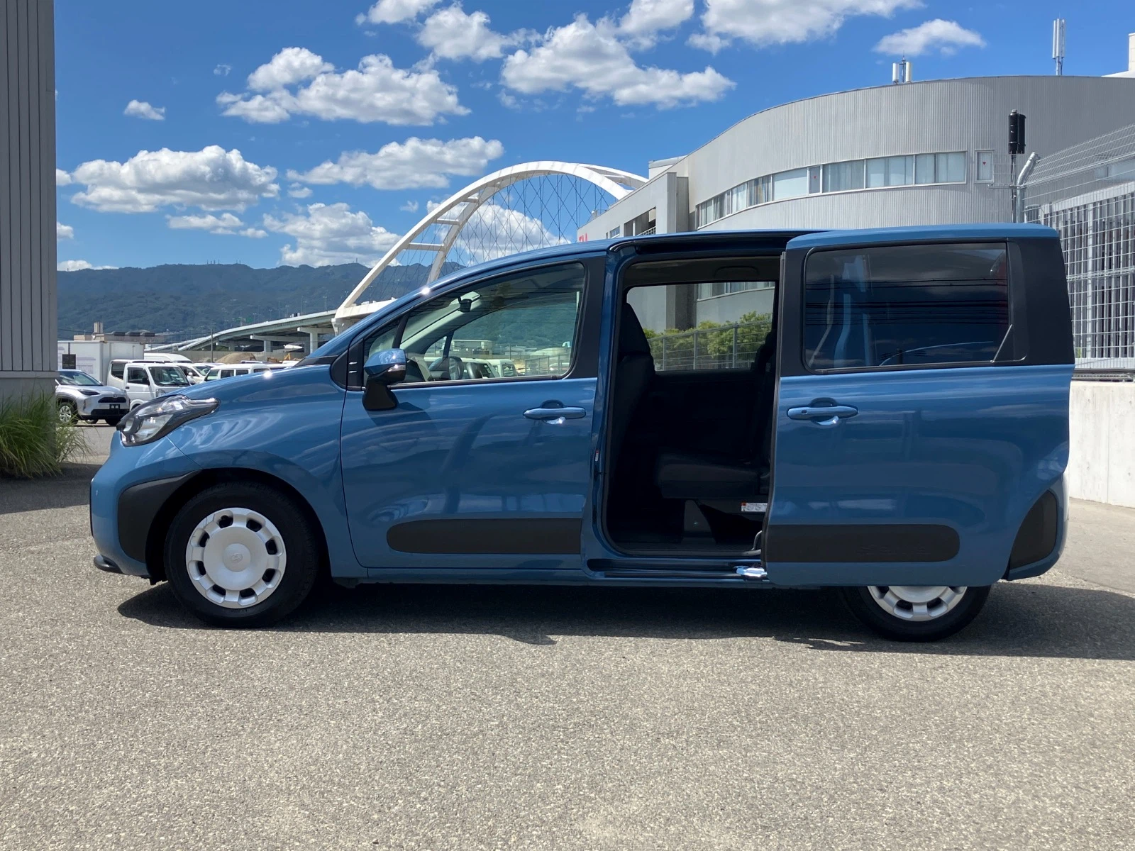 車両の画像