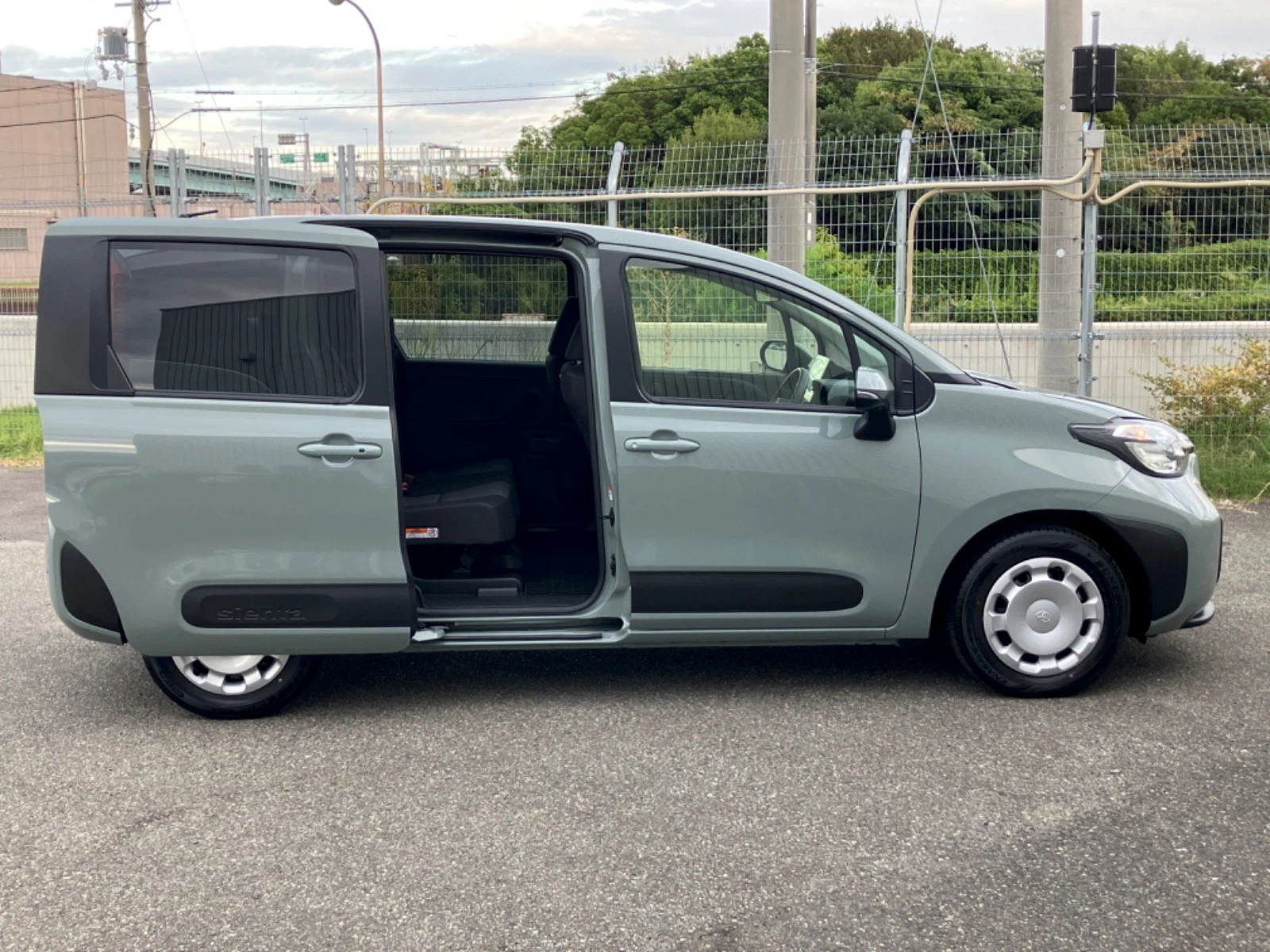 車両の画像