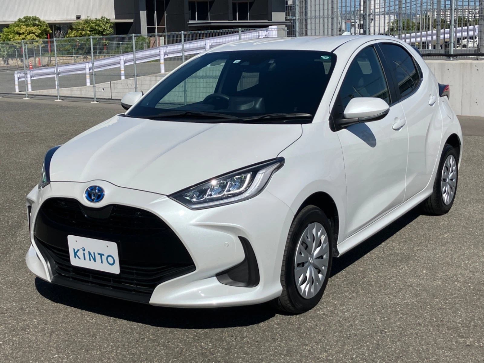 ヤリス Z HEV 1.5L 4WD(5人)