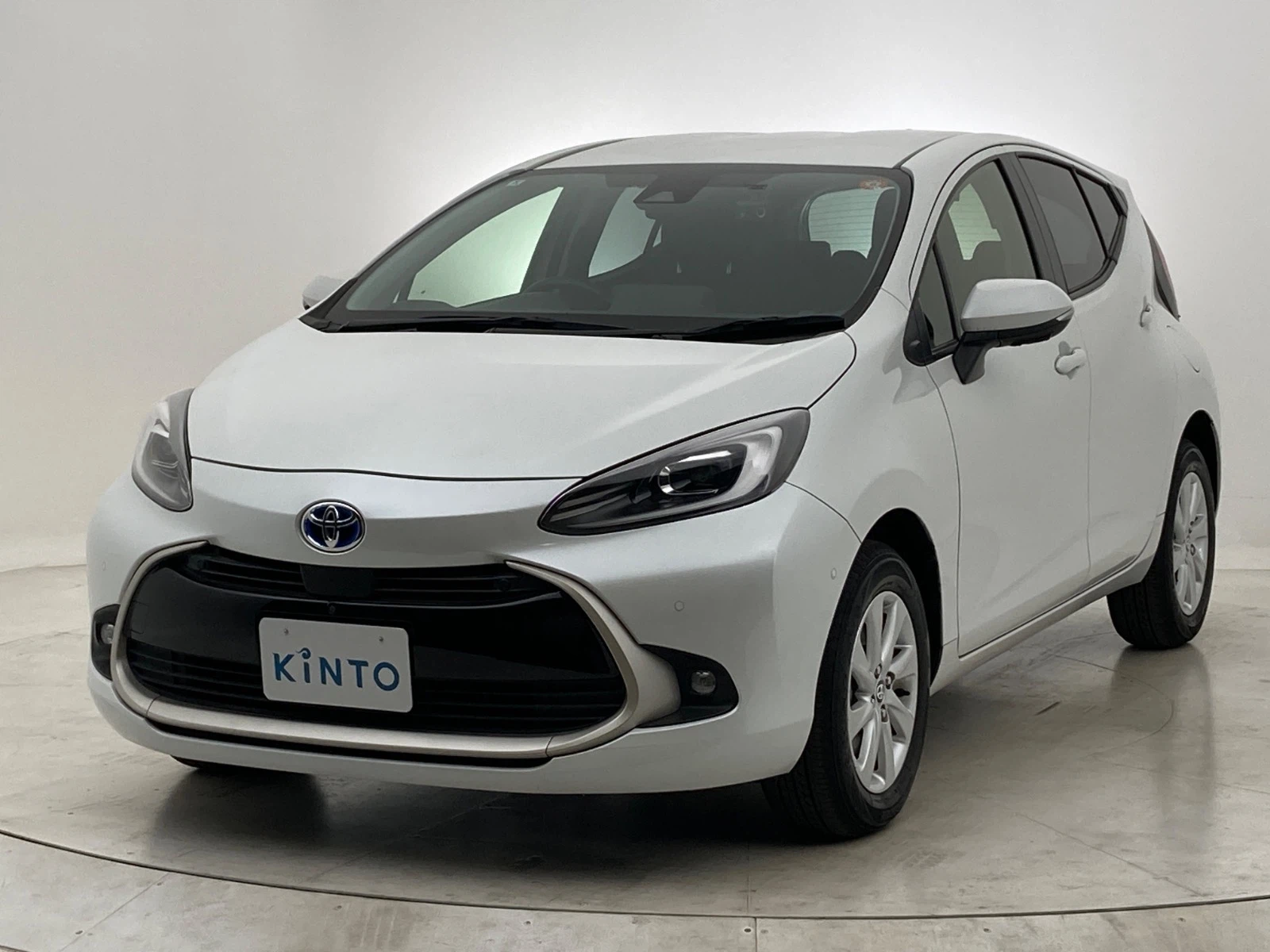 アクア Z HEV 1.5L 4WD(5人乗り) ハイブリッド