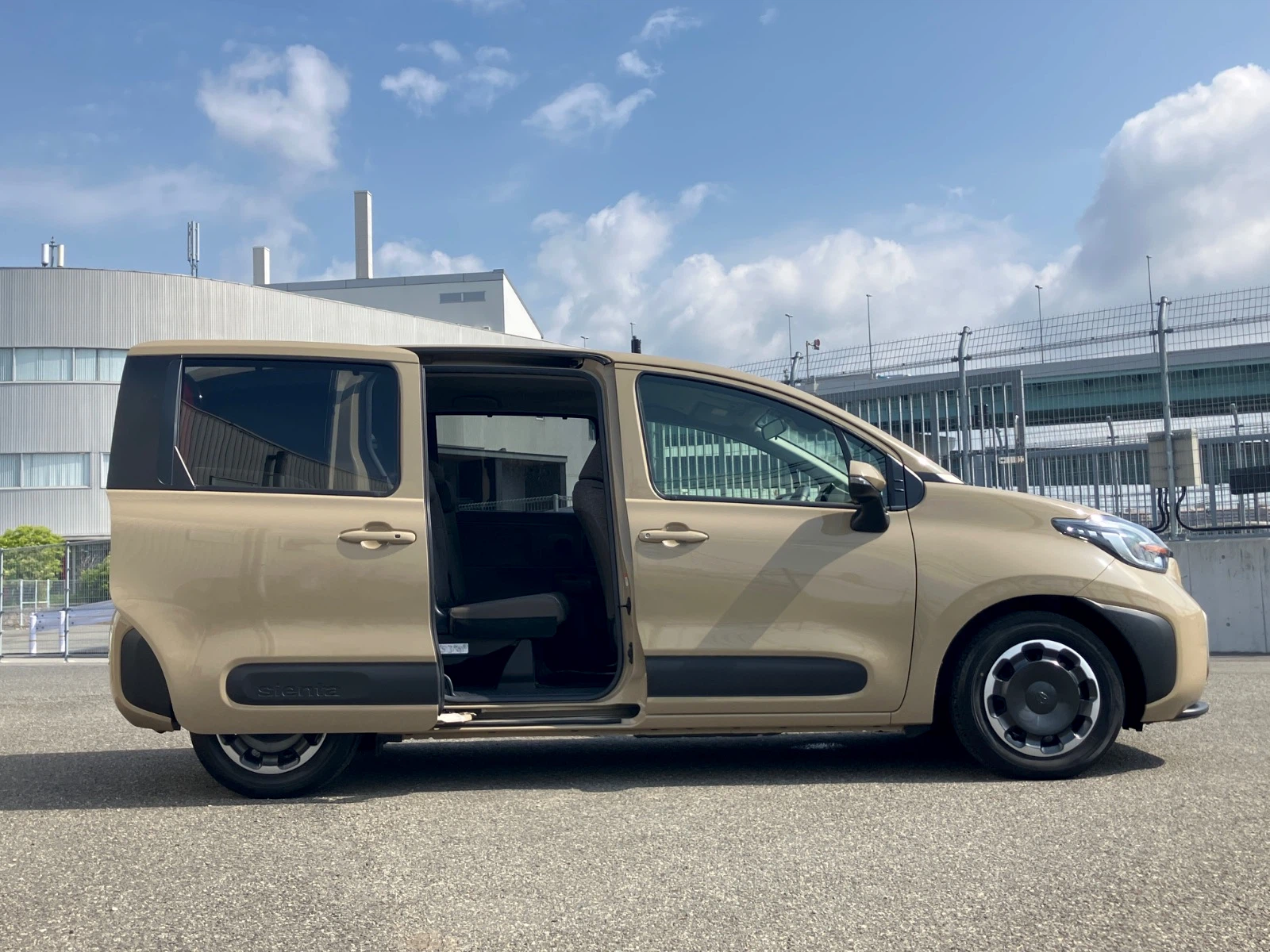 車両の画像
