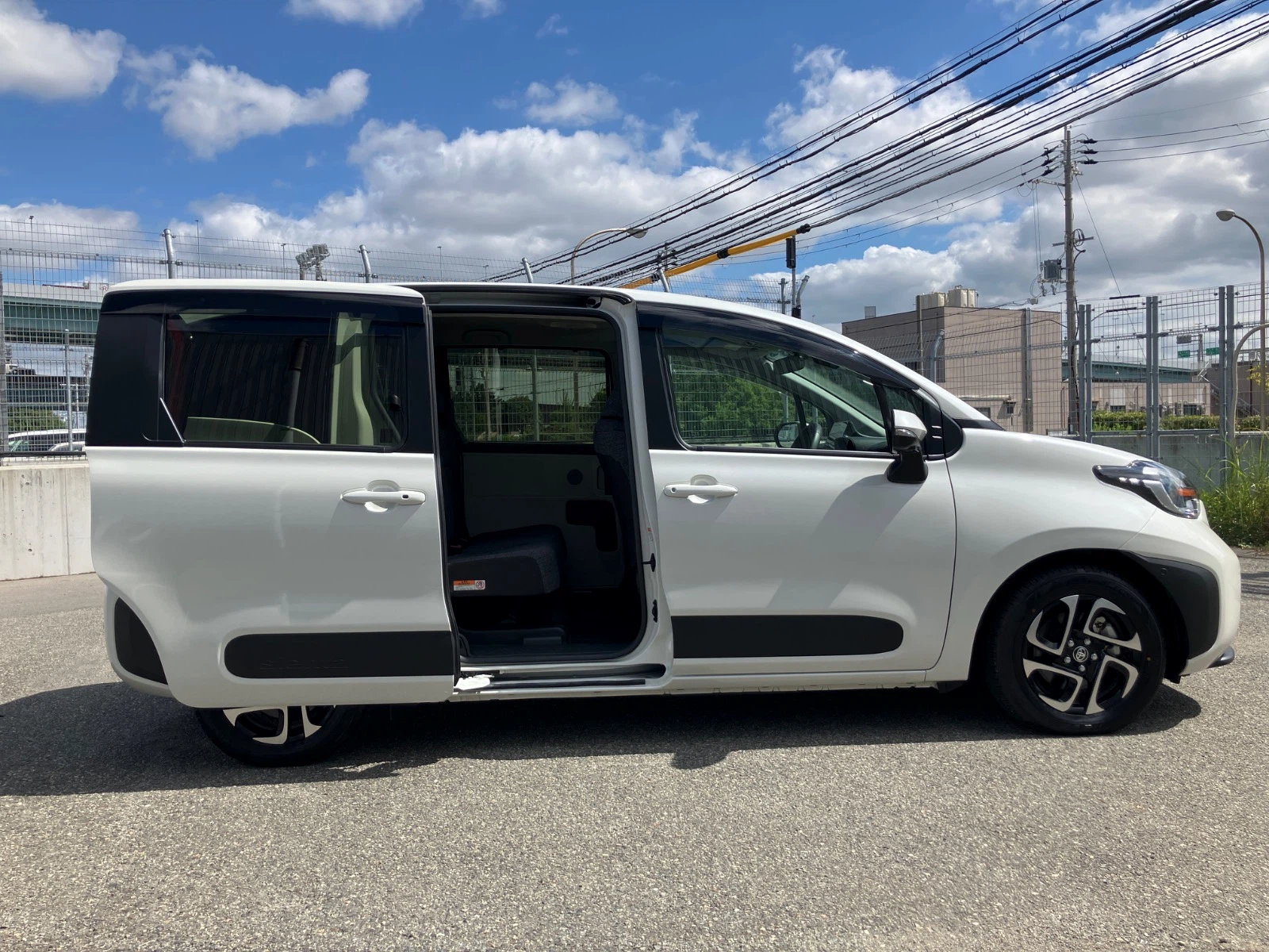車両の画像