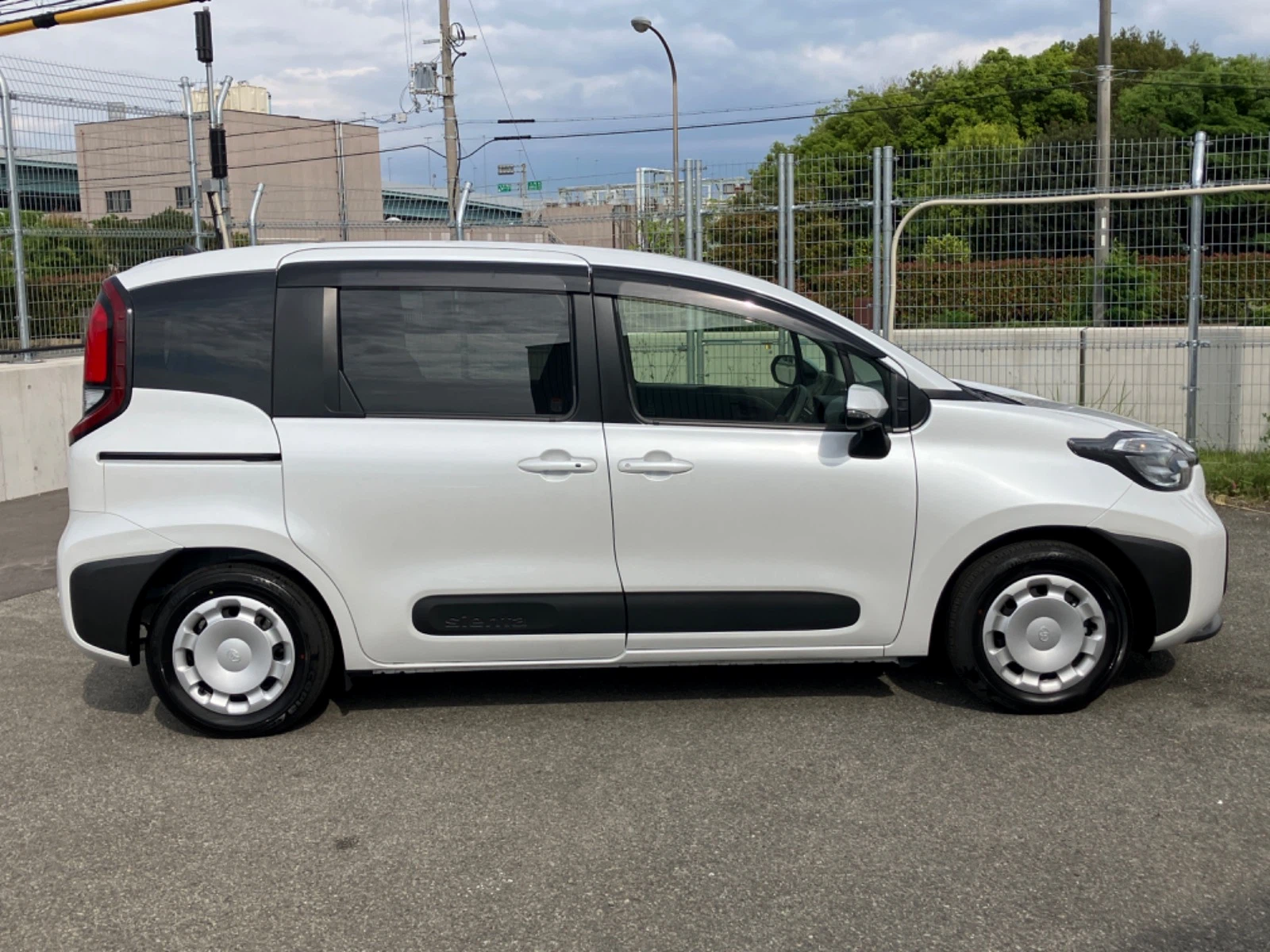車両の画像