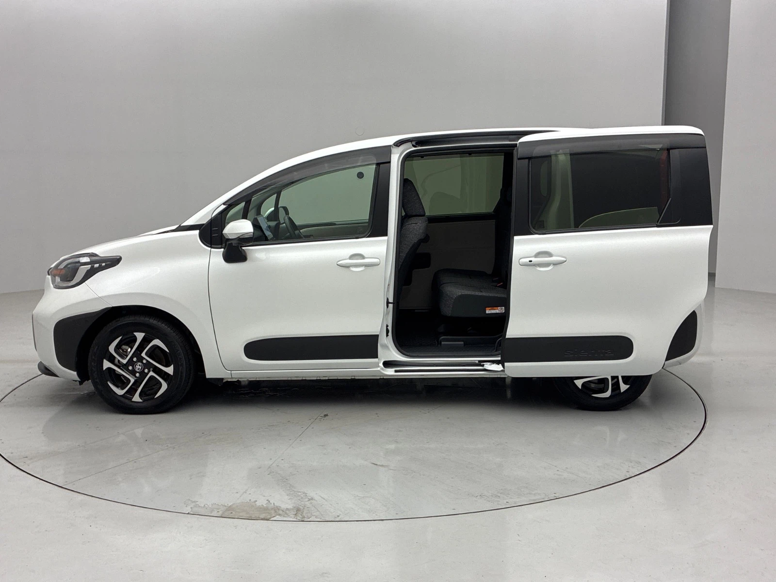 車両の画像