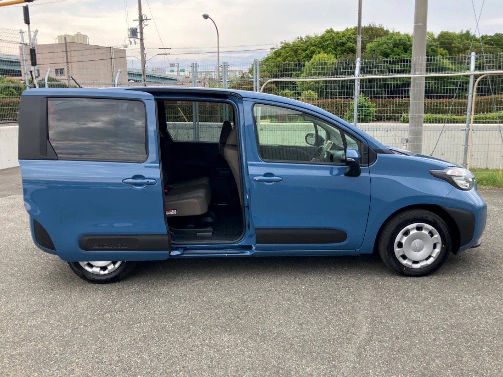 車両の画像