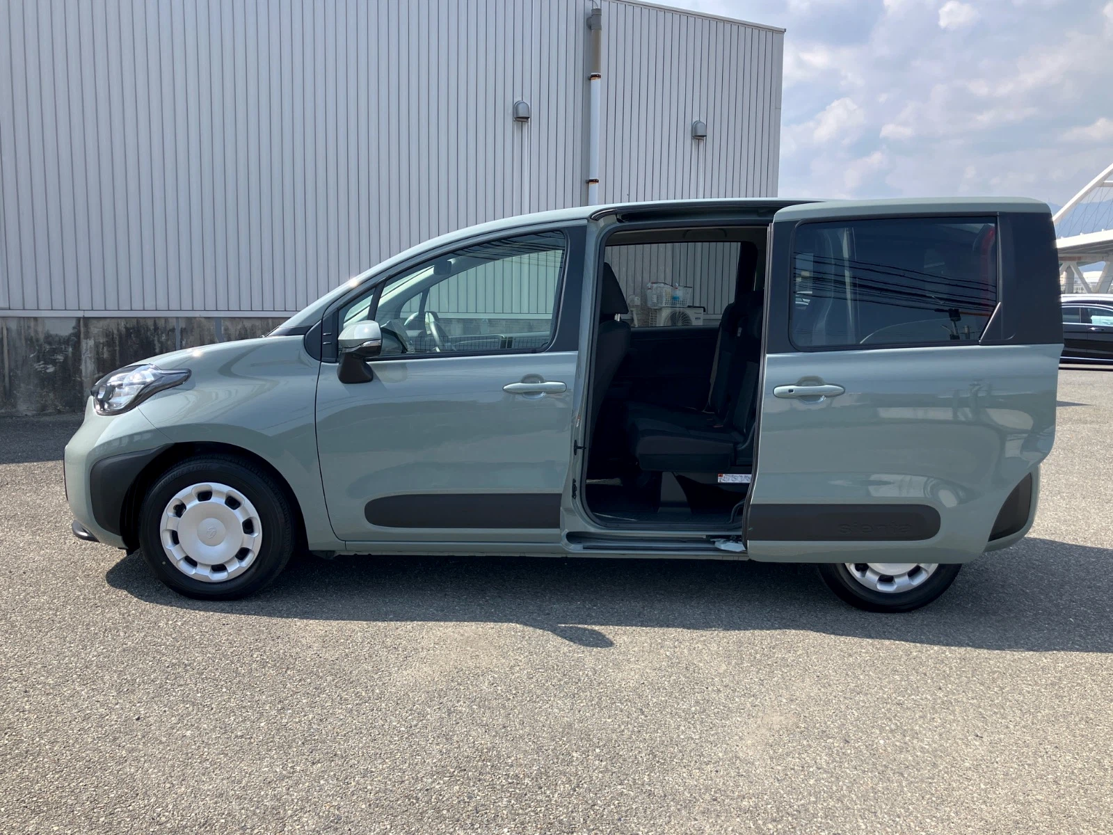 車両の画像
