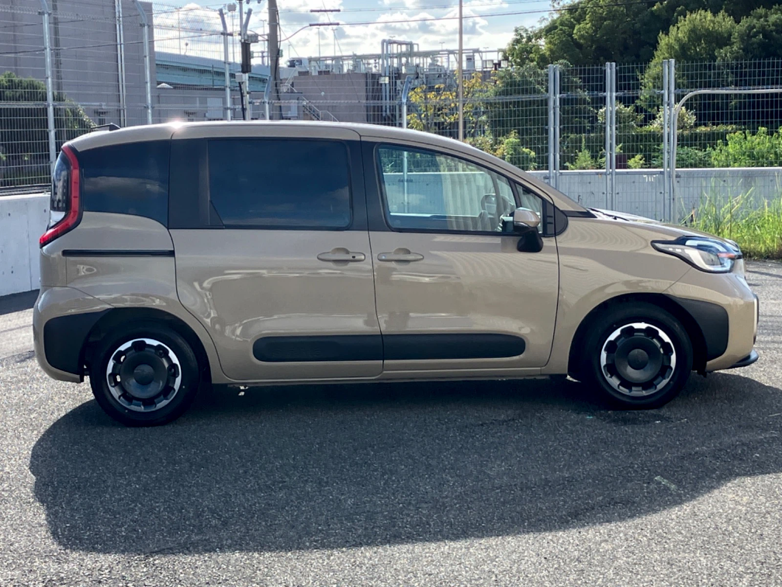 車両の画像
