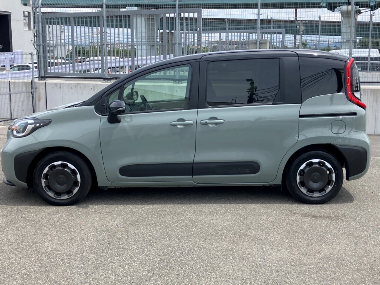 車両の画像