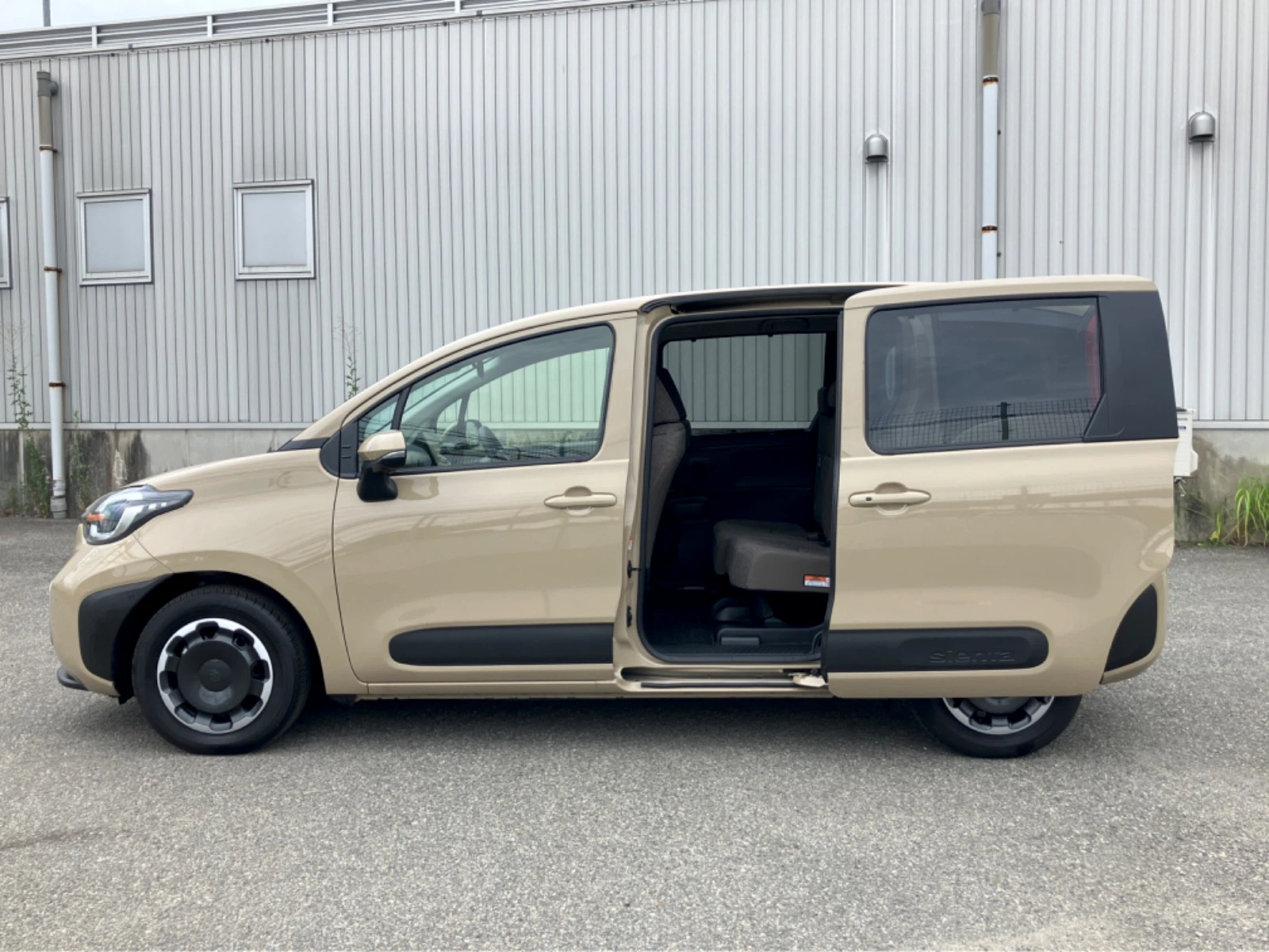 車両の画像