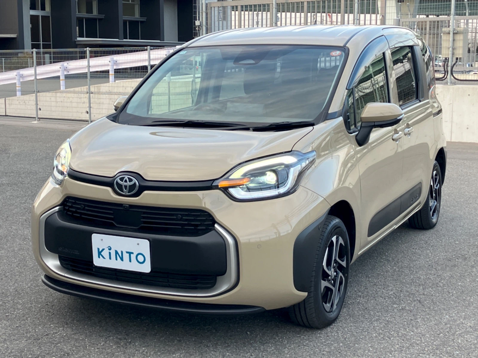 シエンタ Z HEV 1.5L 4WD(5人)