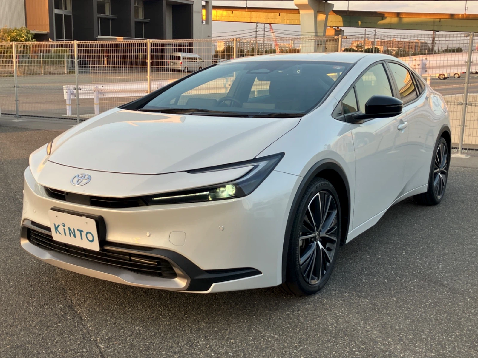 プリウス G HEV 2.0L 2WD(5人)